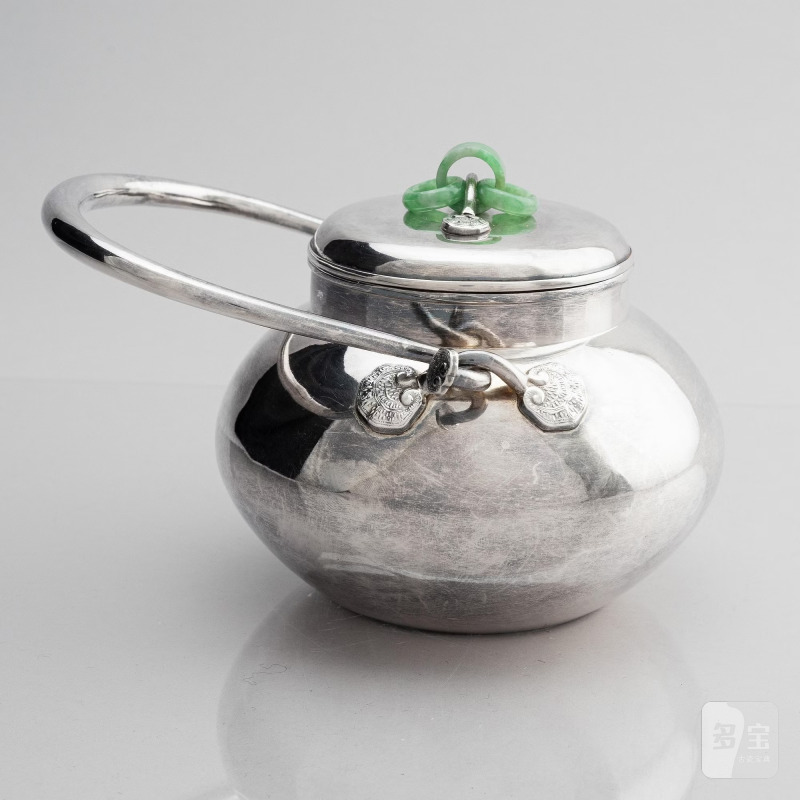A silver tea pot with cover, - 图5